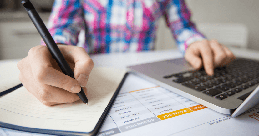 OCR vs Manual Data Entry: Accuracy, Speed & Cost Comparison (2025 Edition)